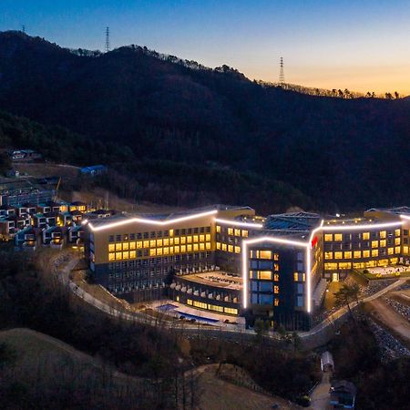 Ramada Hotel & Suite By Wyndham Gangwon Pyeongchang Dış mekan fotoğraf