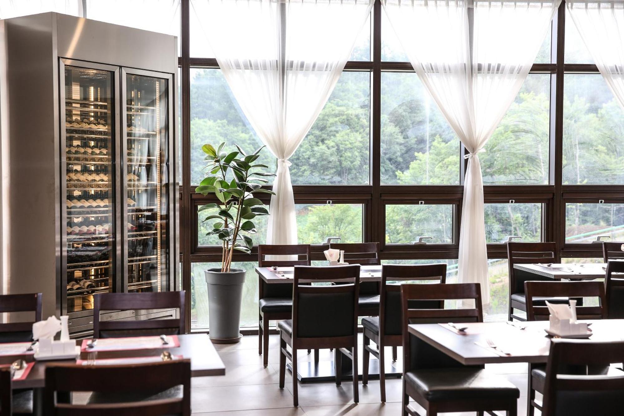 Ramada Hotel & Suite By Wyndham Gangwon Pyeongchang Dış mekan fotoğraf