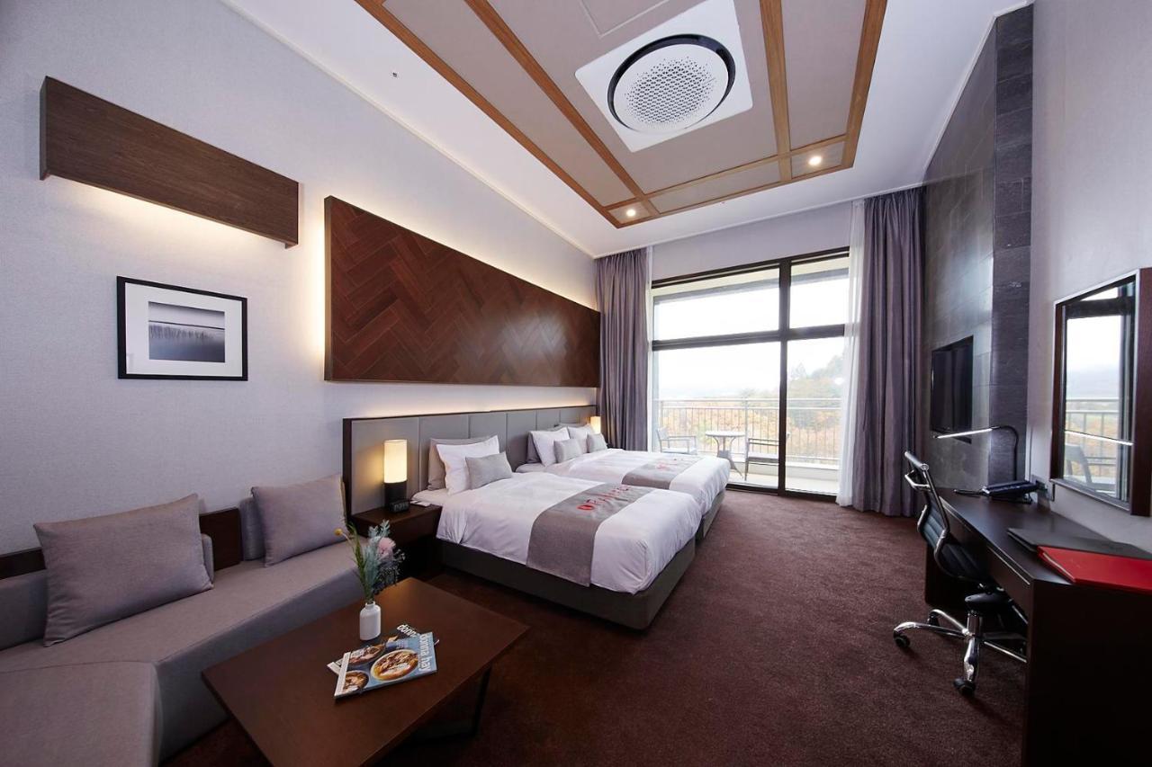 Ramada Hotel & Suite By Wyndham Gangwon Pyeongchang Dış mekan fotoğraf